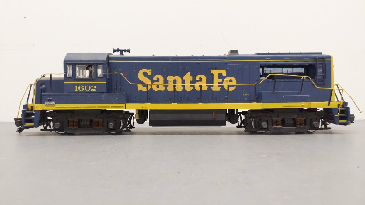 Aristo-Craft 22104 G Scale Santa Fe U25B Diesel Locomotive VG