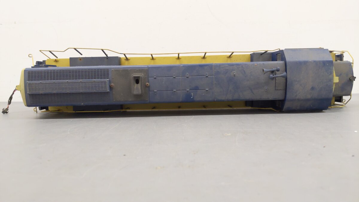 Aristo-Craft 22104 G Scale Santa Fe U25B Diesel Locomotive VG