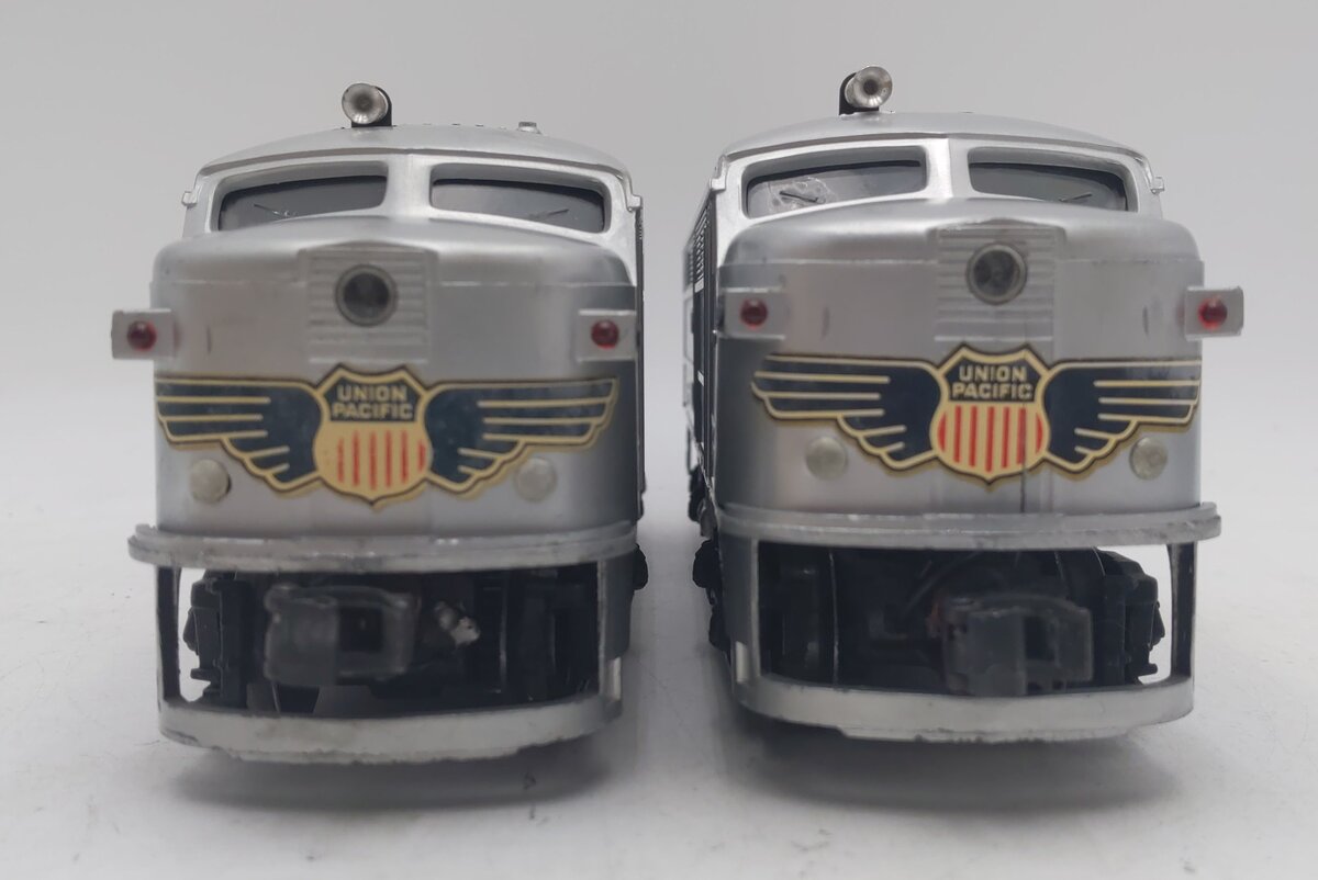 Lionel 2033 Vintage O Union Pacific Alco AA Diesel Locomotive Set EX/Box