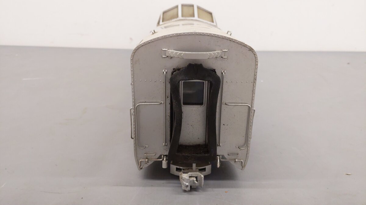 USA Trains R31006-2 Santa Fe Super Chief Vista Dome #4 Car #503 VG