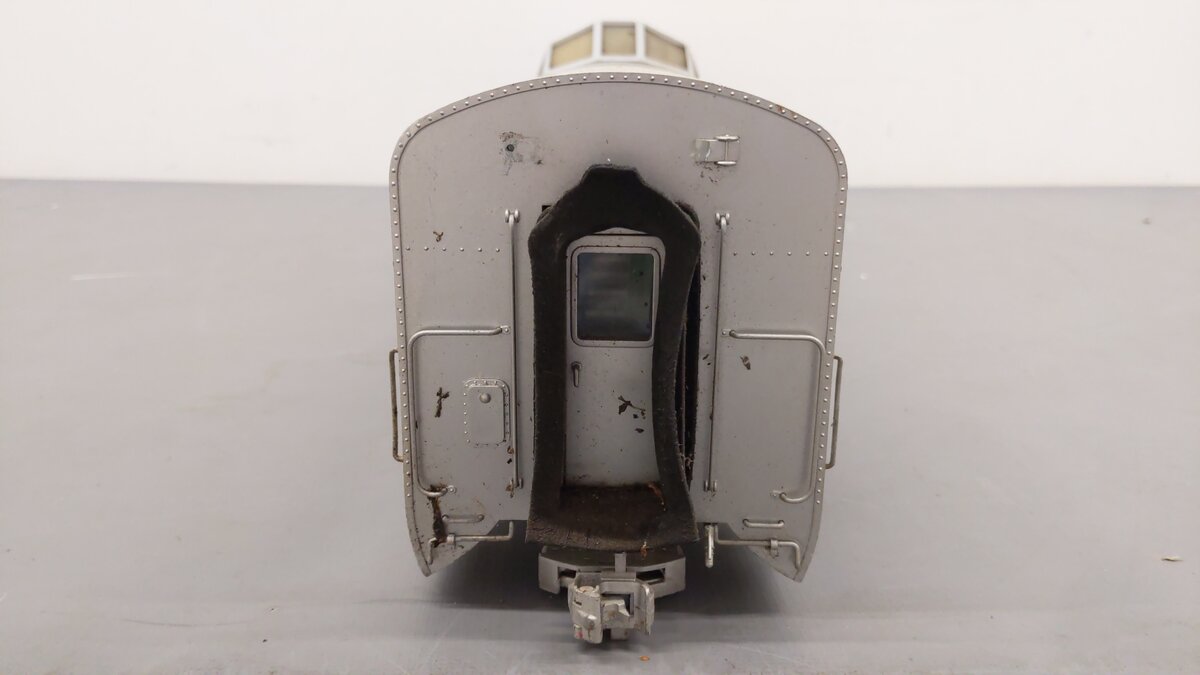 USA Trains R31006-2 Santa Fe Super Chief Vista Dome #4 Car #503 VG