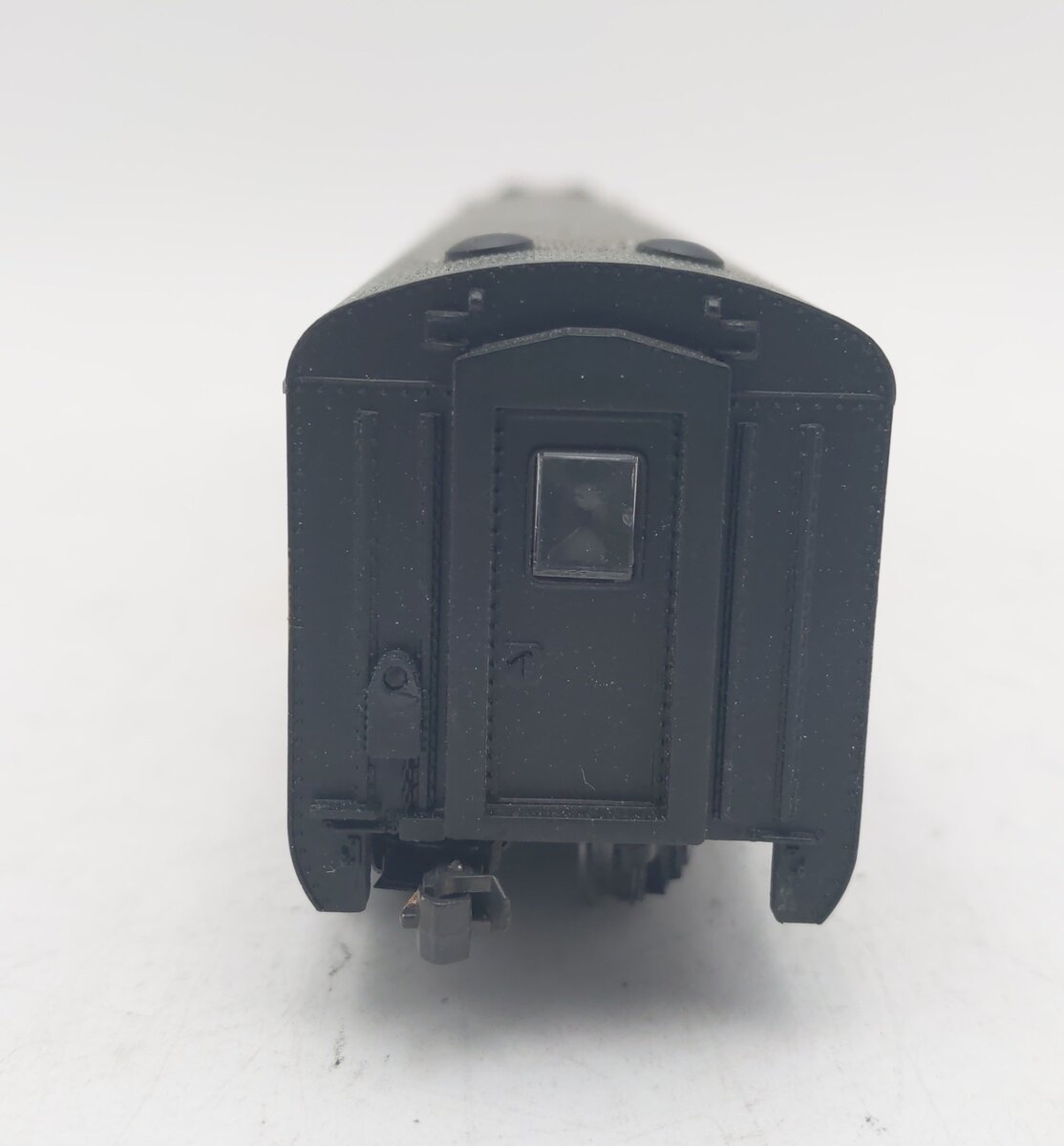 Athearn 1828 HO Scale Southern Pacific Daylight Vista Dome Unlighted Car EX/Box