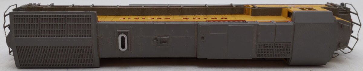 Bachmann 85003 HO Union Pacific Dash 8 40C Diesel Locomotive #9202 EX/Box