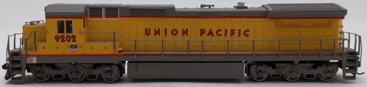 Bachmann 85003 HO Union Pacific Dash 8 40C Diesel Locomotive #9202 EX/Box