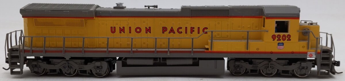Bachmann 85003 HO Union Pacific Dash 8 40C Diesel Locomotive #9202 EX/Box