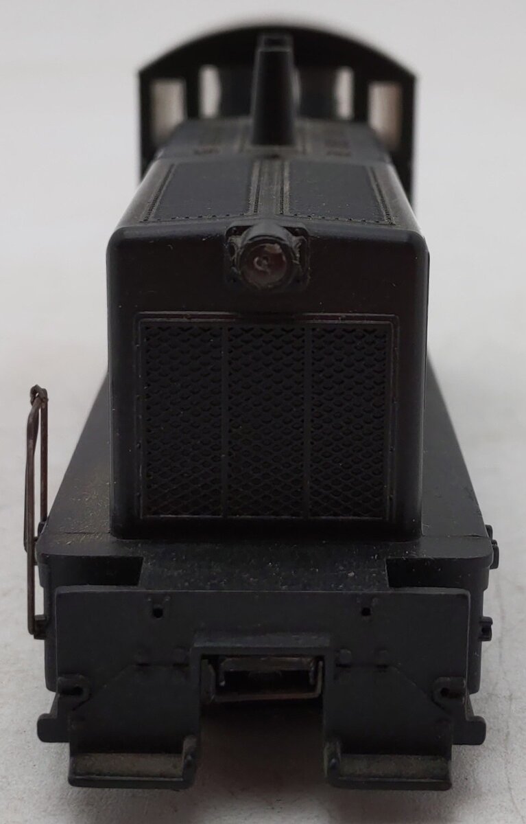 Athearn 4003 HO Scale Illinois Central SW-7 Diesel Locomotive #1203