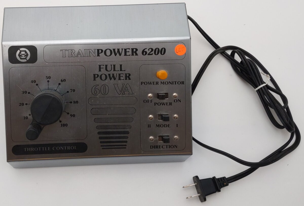 MRC 6200 Trainpower Power Pack (Silver) VG