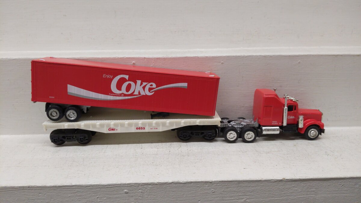 K-Line K6632 Coca-Cola Tractor Trailer & Flatcar EX/Box