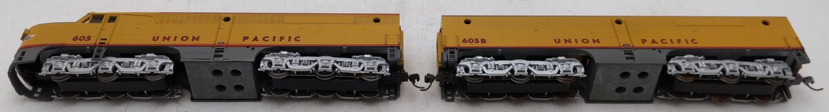 Athearn HO Scale Union Pacific AB Diesel Locomotive #605/605B VG