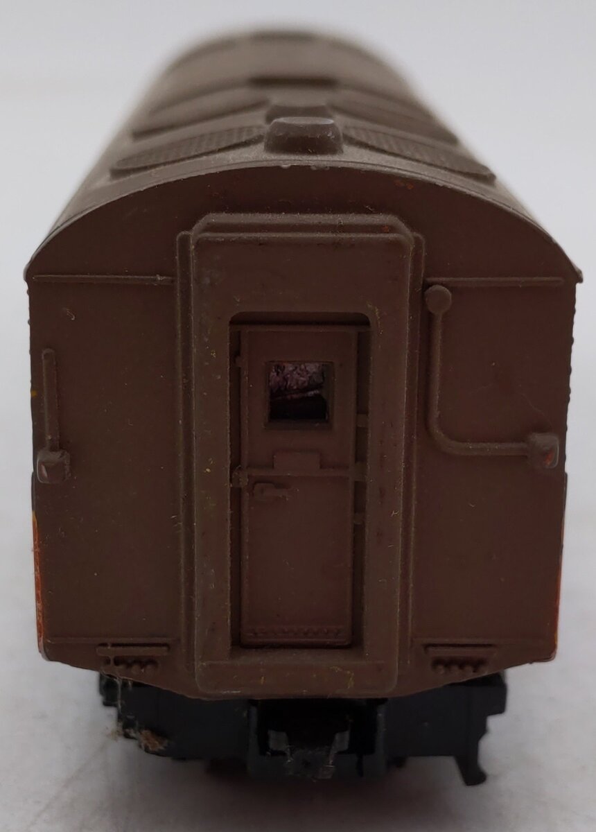 AHM 4022 HO Scale Illinois Central Powered Diesel Locomotive