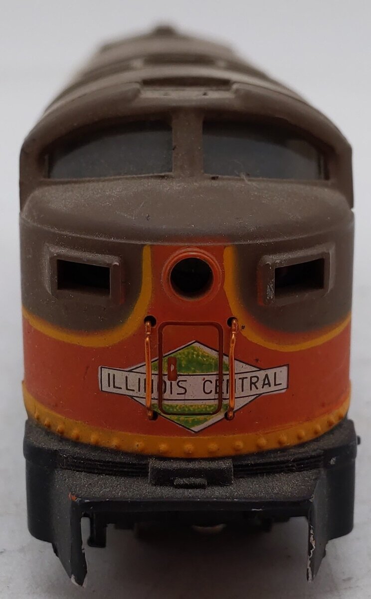 AHM 4022 HO Scale Illinois Central Powered Diesel Locomotive