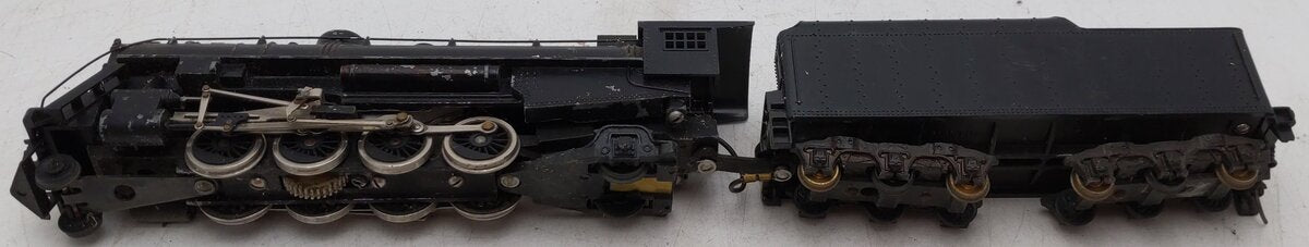 HO Scale Undecorated 2-8-2 Steam Locomotive w/ Tender