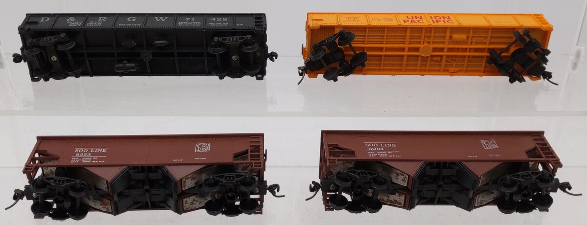 HO Scale Assorted Freight Cars [4]