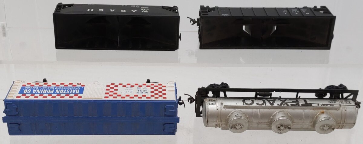 HO Scale Assorted Freight Cars [4]
