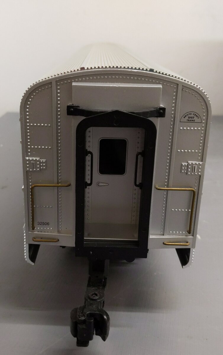 Aristo-Craft 32506 G Scale Amtrak Streamlined 