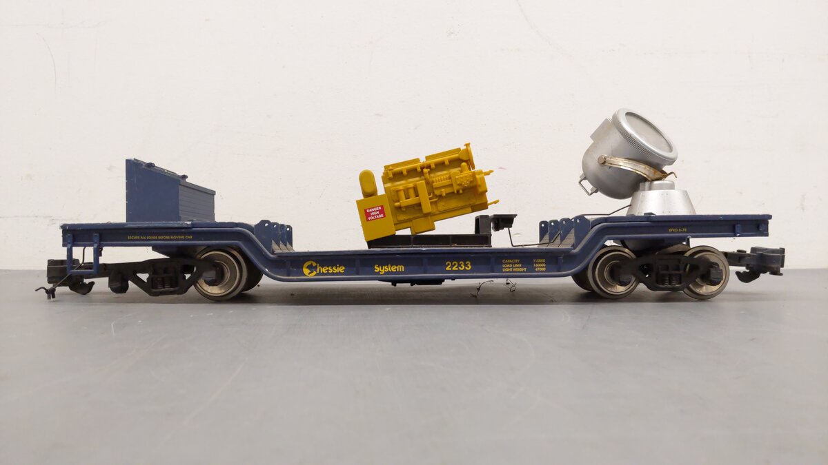 USA Trains 17328 G Chessie Searchlight Car - Metal Wheels VG