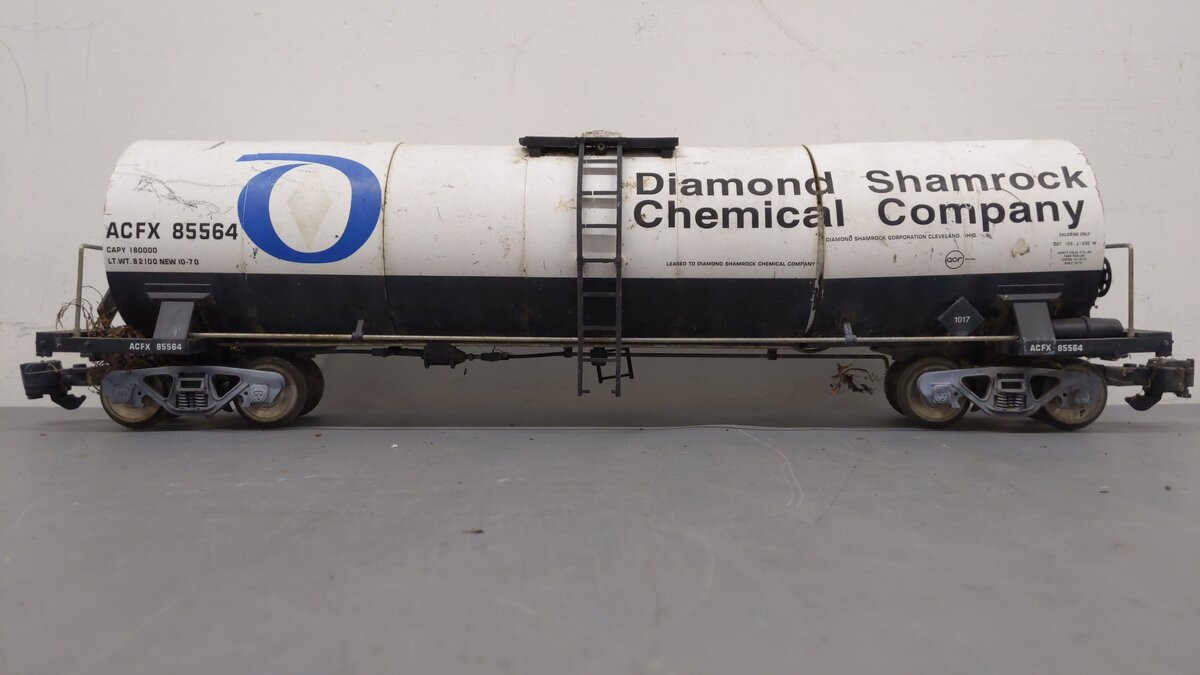 USA Trains R15167 G Diamond Shamrock Modern Tank Car #85564 with Metal Wheels VG