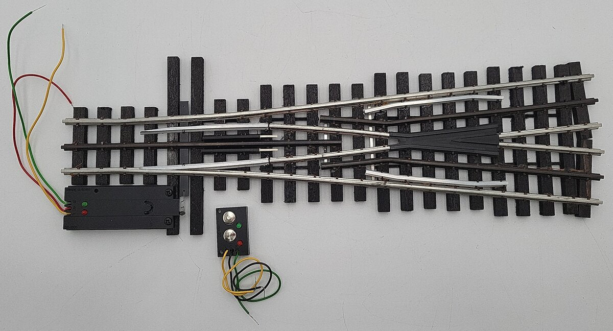 Ross #157M 11° Wye with DZ-1000 Remote Switch Turnout EX