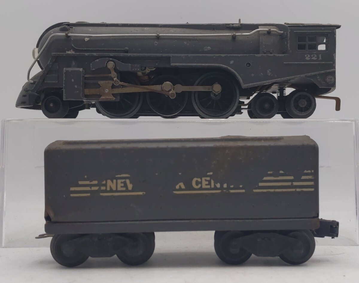 Lionel 221 Vintage O NYC Dreyfuss Gray 2-6-4 Steam Locomotive & 221T Tender
