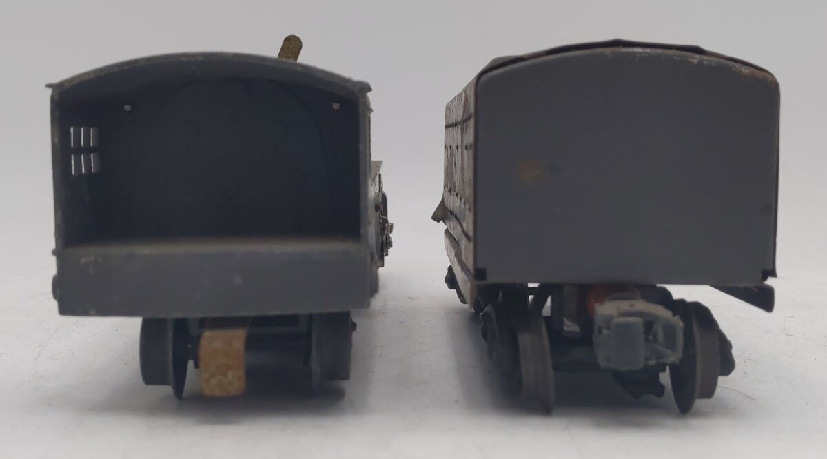 Lionel 221 Vintage O NYC Dreyfuss Gray 2-6-4 Steam Locomotive & 221T Tender
