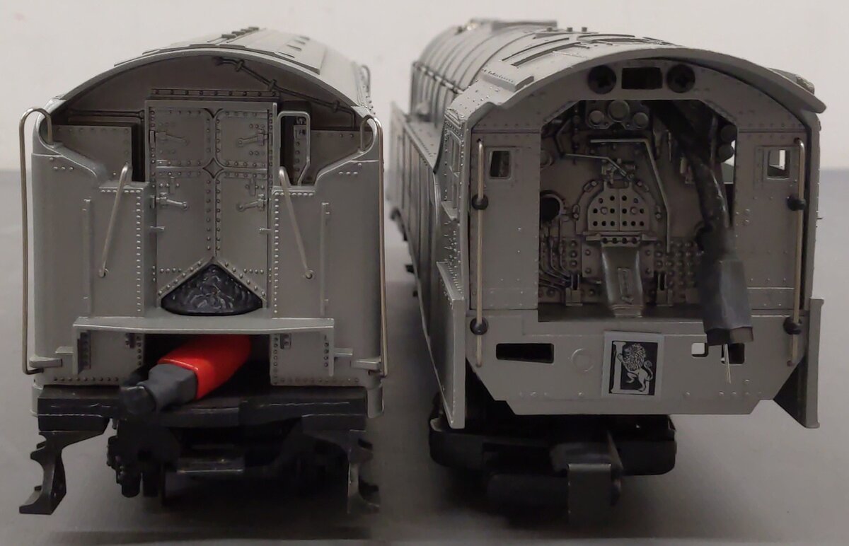 Lionel 6-18045 O Gauge NYC Commodore Vanderbilt 4-6-4 Steam Locomotive & Tender EX/Box
