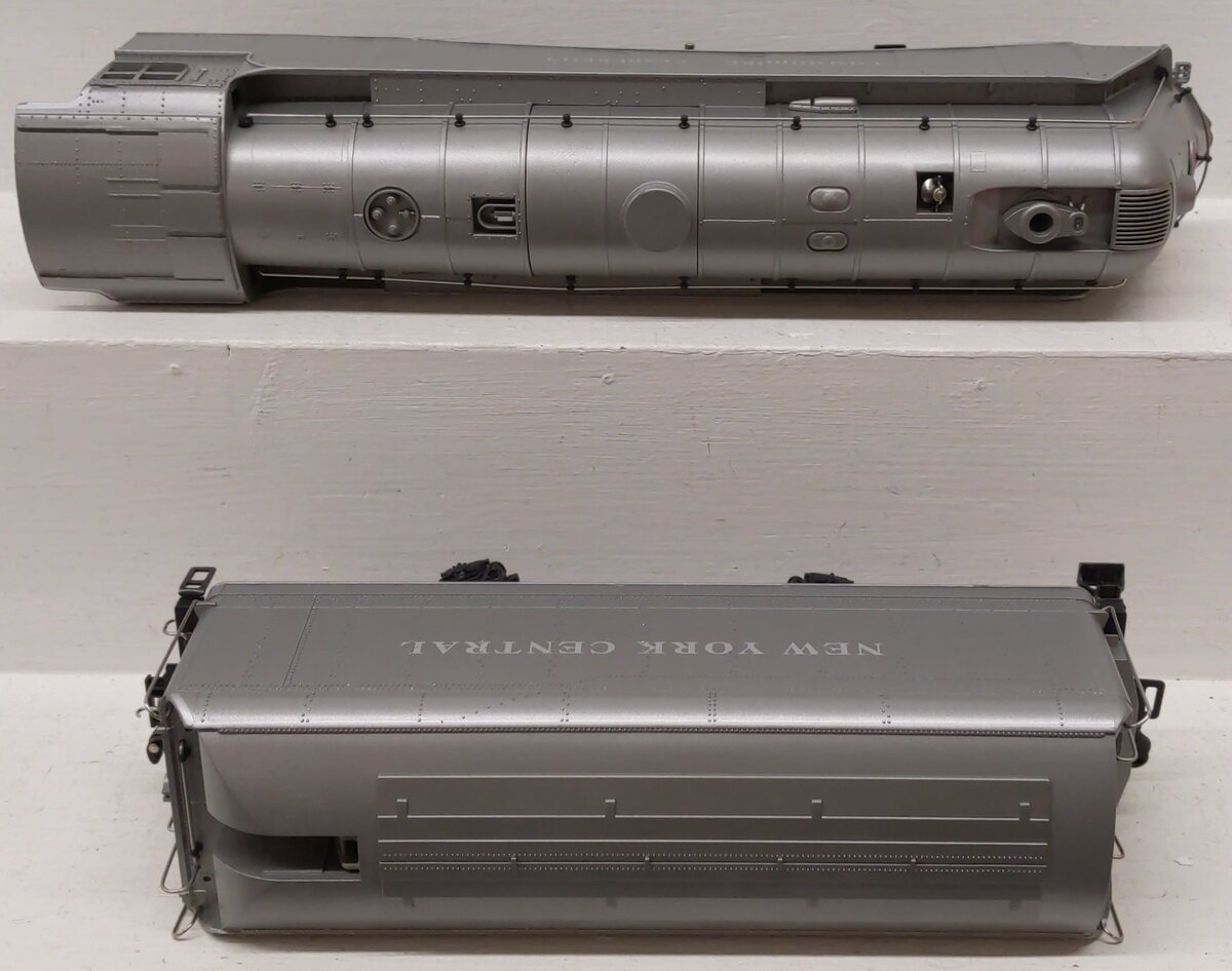 Lionel 6-18045 O Gauge NYC Commodore Vanderbilt 4-6-4 Steam Locomotive & Tender EX/Box