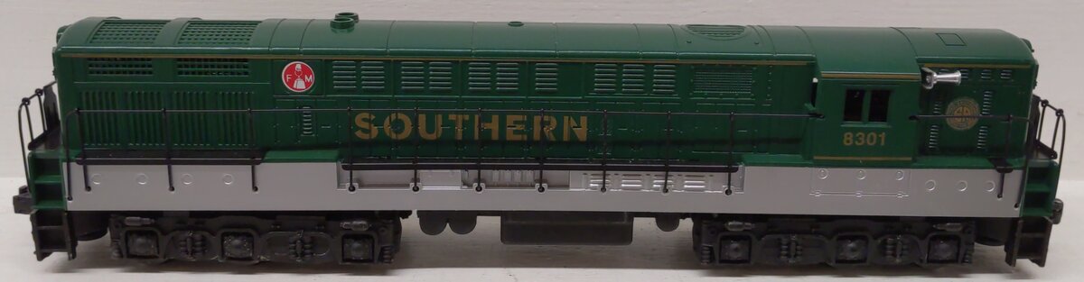 Lionel 6-18301 O Gauge Southern Fairbanks Morse Trainmaster Diesel Locomotive EX/Box