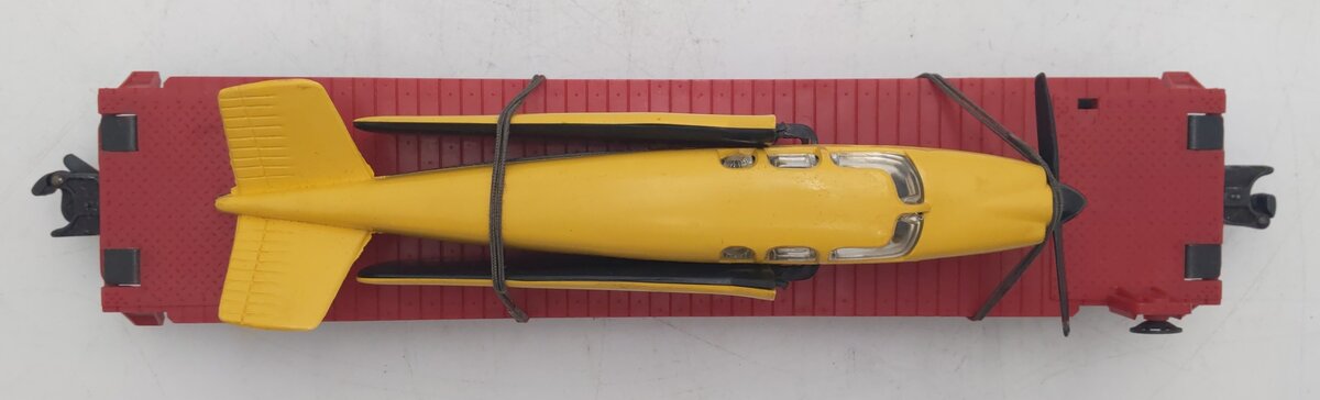 Lionel 6800 Vintage O Flatcar with Yellow over Black Airplane EX/Box