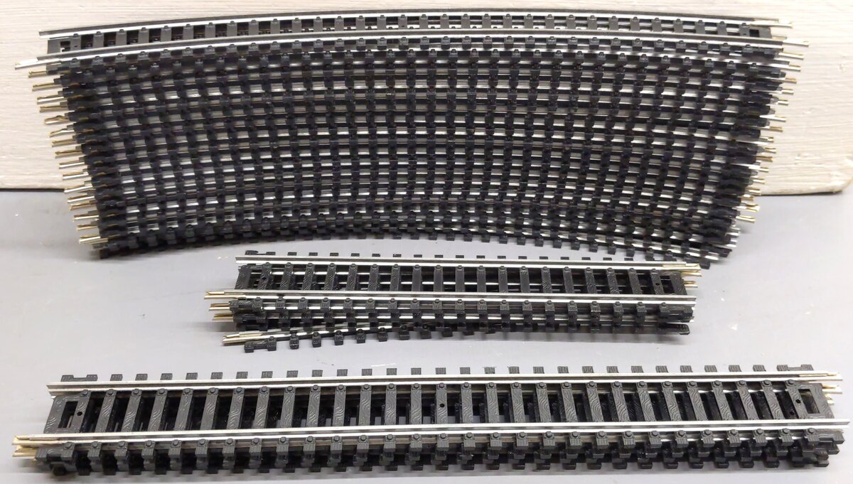 IHC Publix Express SD-40 HO Gauge Diesel Train Set VG/Box