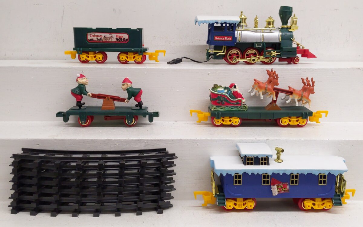 Toy State Industrial 5301 North Pole Christmas Express Steam Train Set VG/Box
