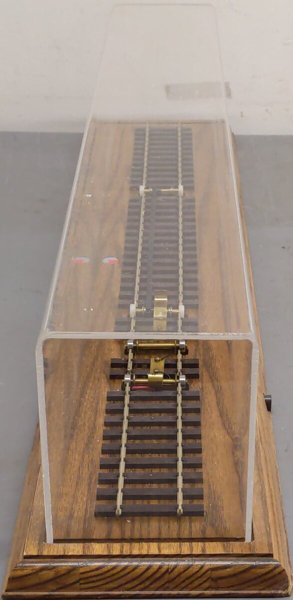 Lionel 6-23002 Roller Base I-700E Hudson EX/Box