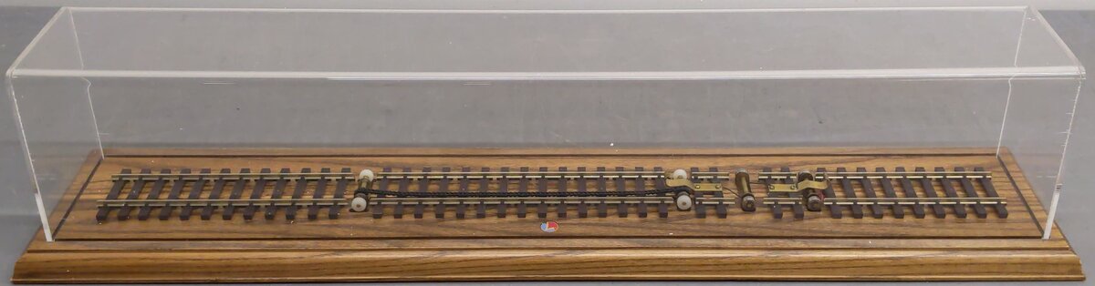 Lionel 6-23002 Roller Base I-700E Hudson EX/Box