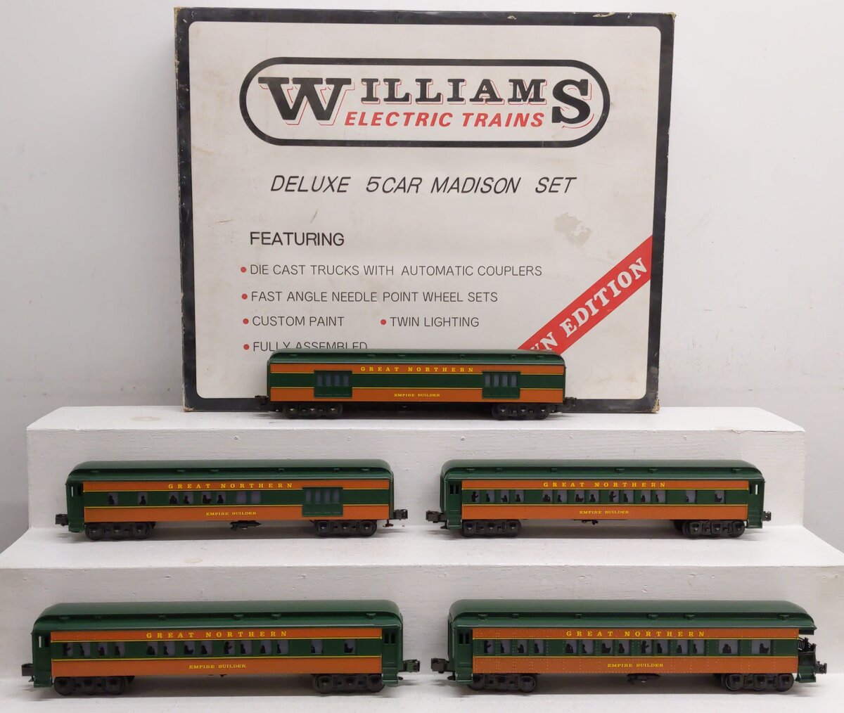 Williams 2504 O Gauge Great Northern Madison Passenger Cars (Set of 5) LN/Box