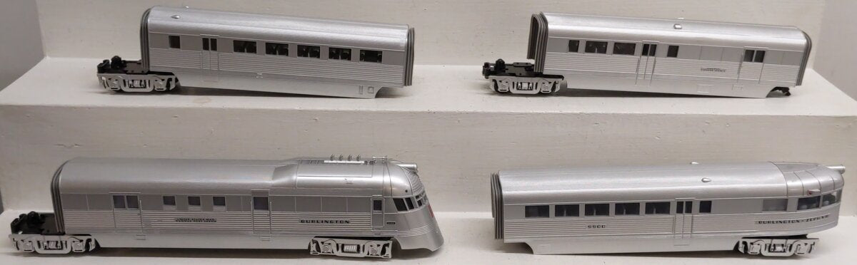 MTH 30-2186-0 O Burlington Pioneer Zephyr Passenger Car with Horn (Set of 4) VG/Box
