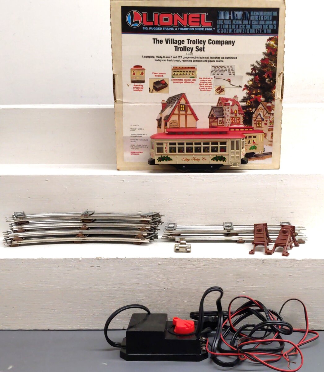 Lionel 6-11809 O Gauge The Village Trolley Christmas Train Set VG/Box
