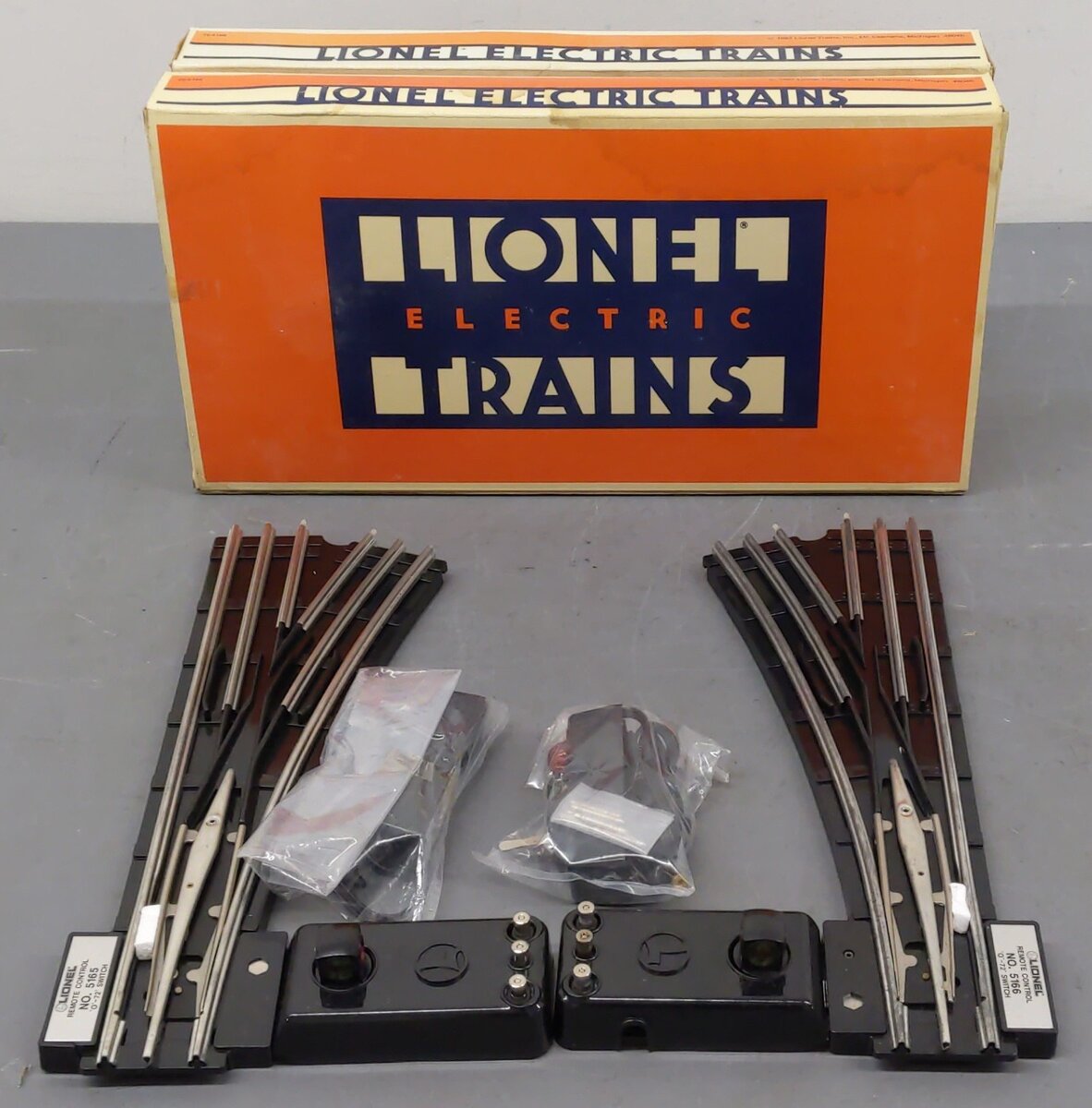 Lionel 6-5165/6-5166 O O72 Left & Right Hand Remote Switch Turnout (Pack of 2) VG/Box