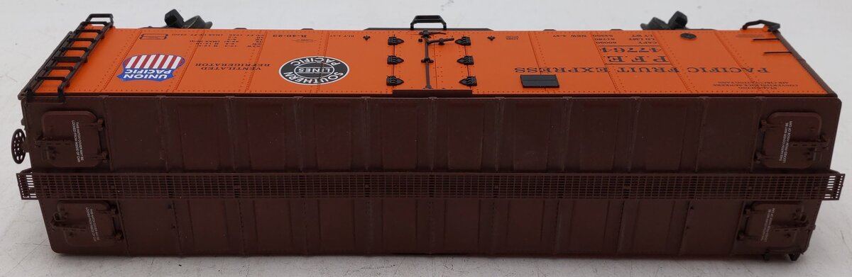 Lionel 6-17385 O Gauge Pacific Fruit Express Steel-Sided Refrigerator Car #47764 EX/Box