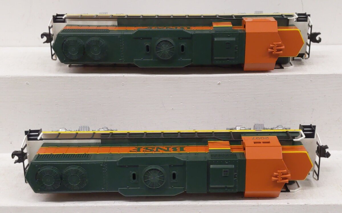 Williams GP38AA-100 O Gauge BNSF AA Diesel Locomotive Set #2094/2097 LN/Box