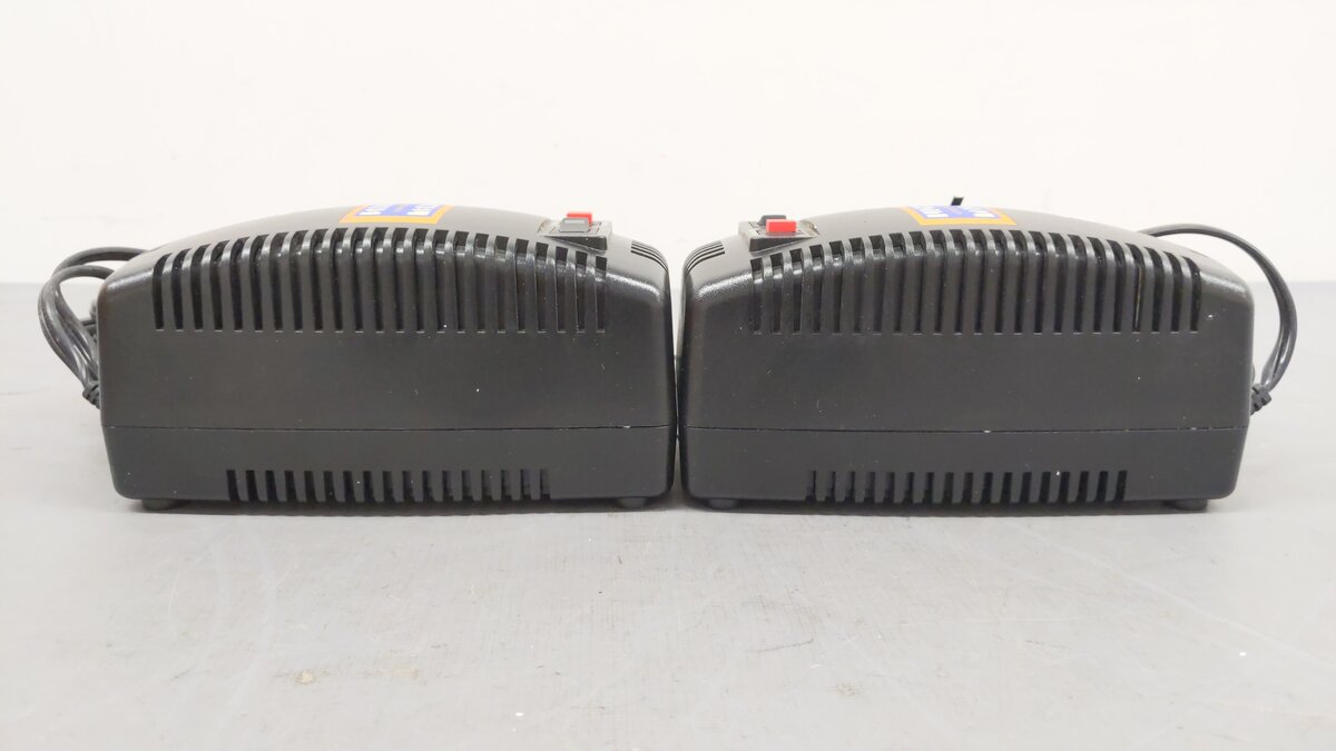 Lionel 6-32930 ZW Multi-Watt Transformer with Two 180 Watt PowerHouses EX/Box