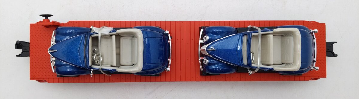MTH 30-76197 Great Northern Flat Car with 2 '37 Ford V8 Convertibles EX/Box