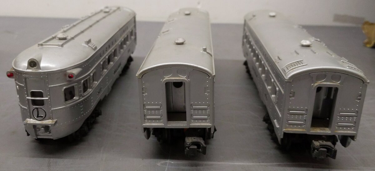 Lionel 2421S Vintage O Lionel Lines 2421, 2422, 2423 Passenger Cars: (Set of 3) EX
