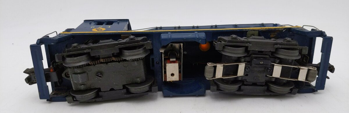 Lionel 624 Vintage O Chesapeake & Ohio NW-2 Powered Diesel Locomotive VG