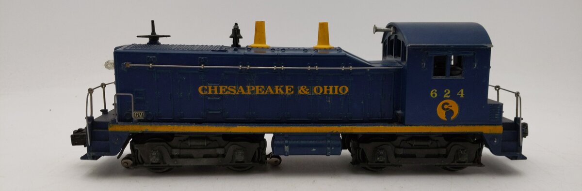 Lionel 624 Vintage O Chesapeake & Ohio NW-2 Powered Diesel Locomotive VG