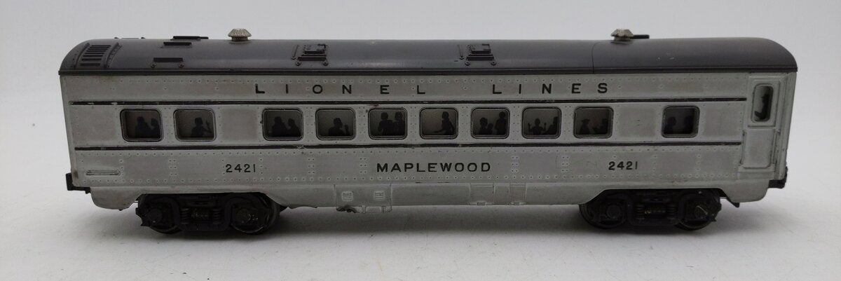 Lionel 2421 O Vintage Lionel Lines Maplewood Lighted Pullman Car #2421 VG