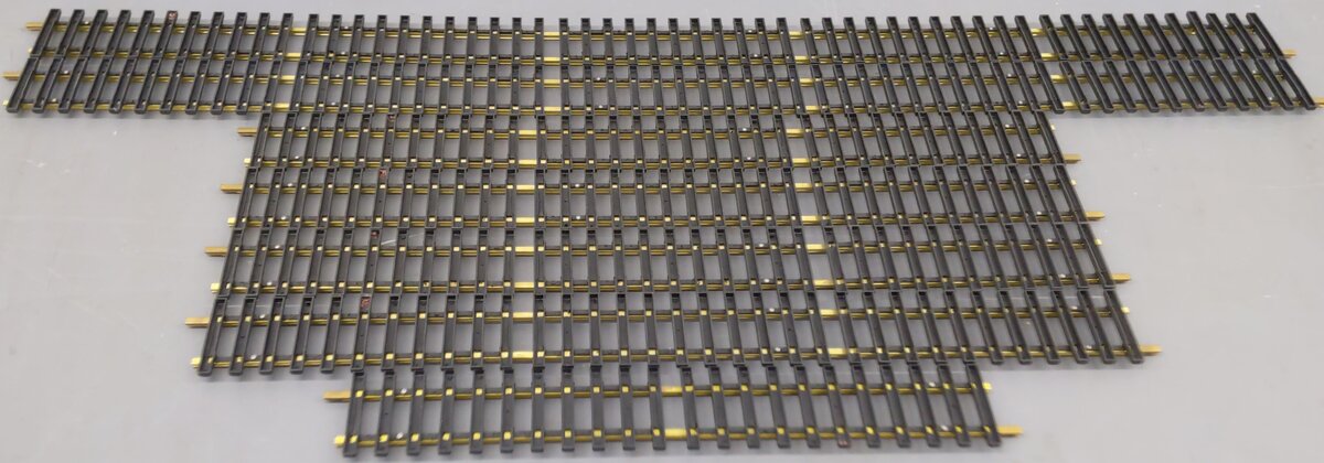 Aristo-Craft Assorted Straight Track Sections- 11099, 11070, 11060 [7]