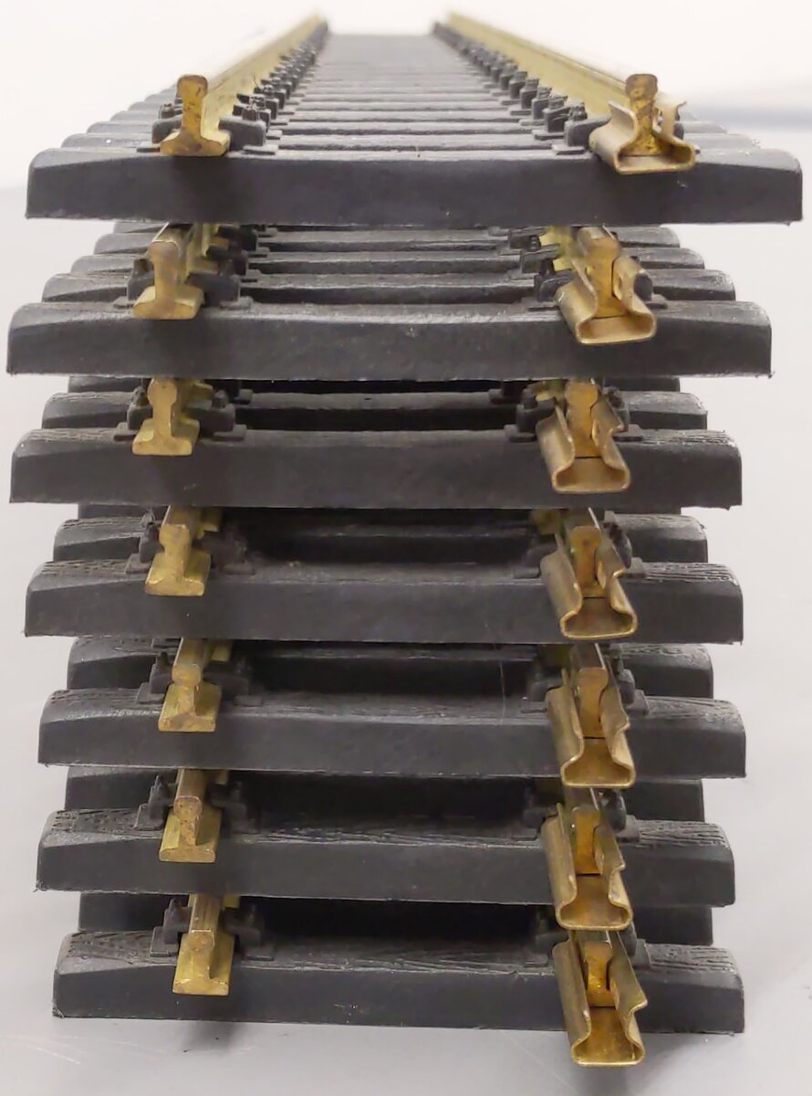 Aristo-Craft Assorted Straight Track Sections- 11099, 11070, 11060 [7]