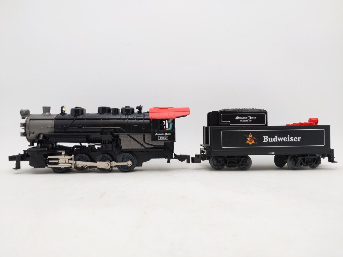 Lionel 2223050 O Anheuser Busch LionChief Locomotive/Tender with Bluetooth 5.0 EX