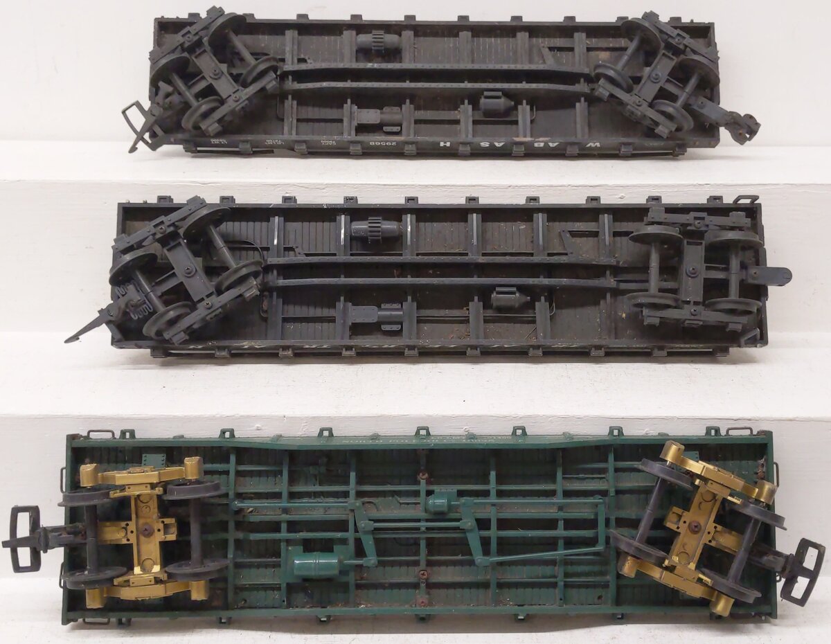 USA Trains & Aristo-Craft Assorted Flatcars 476849, 305, 46325 [3]