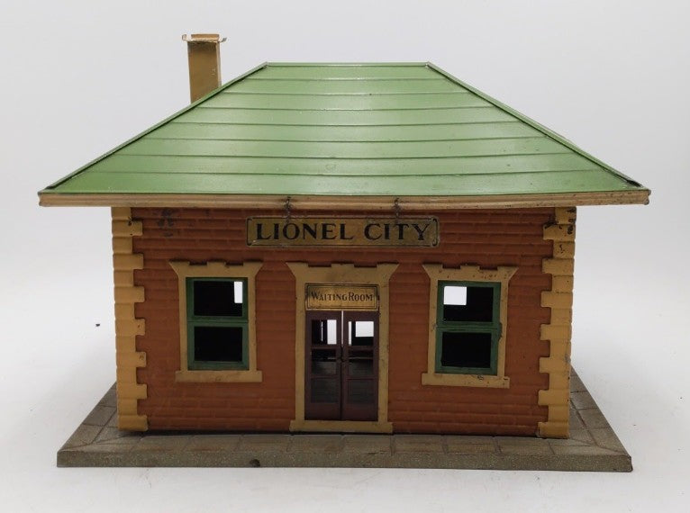 Lionel 124 Vintage Standard Gauge Lionel City Tinplate Station w/ Lights VG
