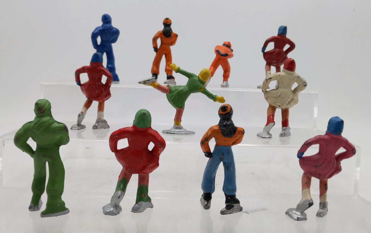 Vintage Lead Ice Skating Figures [11] VG